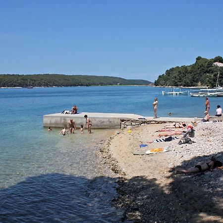 Apartments And Rooms By The Sea Palit, Rab - 5044 Luaran gambar